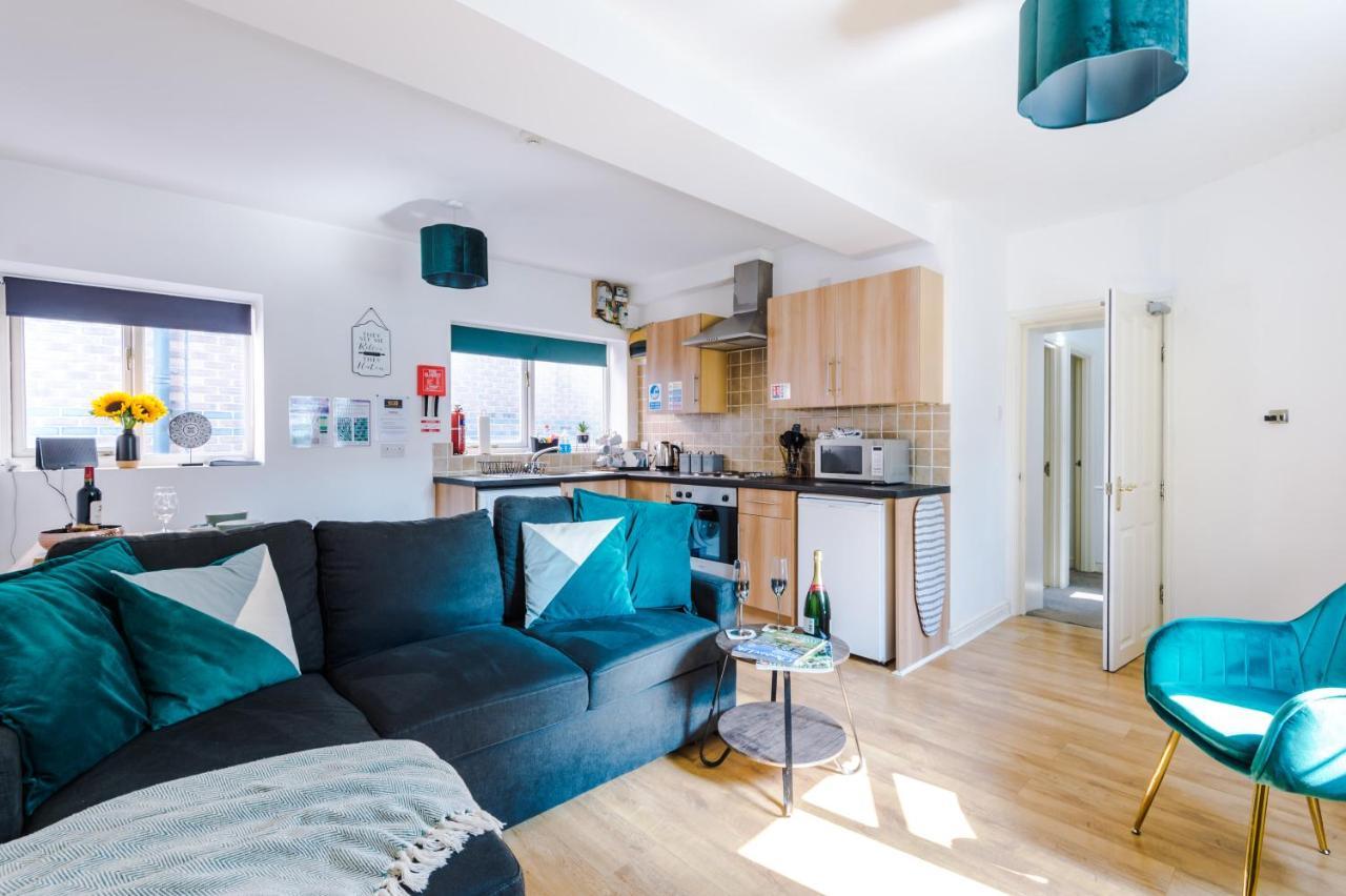 Stylish Chester City Centre Apartment By 53 Degrees Property, Ideal For Couples & Business Professionals - Sleeps 4 Экстерьер фото