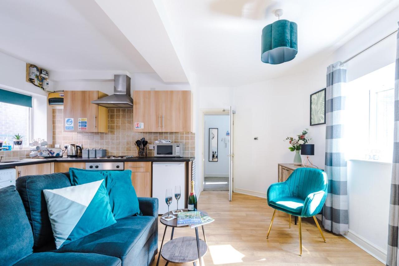 Stylish Chester City Centre Apartment By 53 Degrees Property, Ideal For Couples & Business Professionals - Sleeps 4 Экстерьер фото
