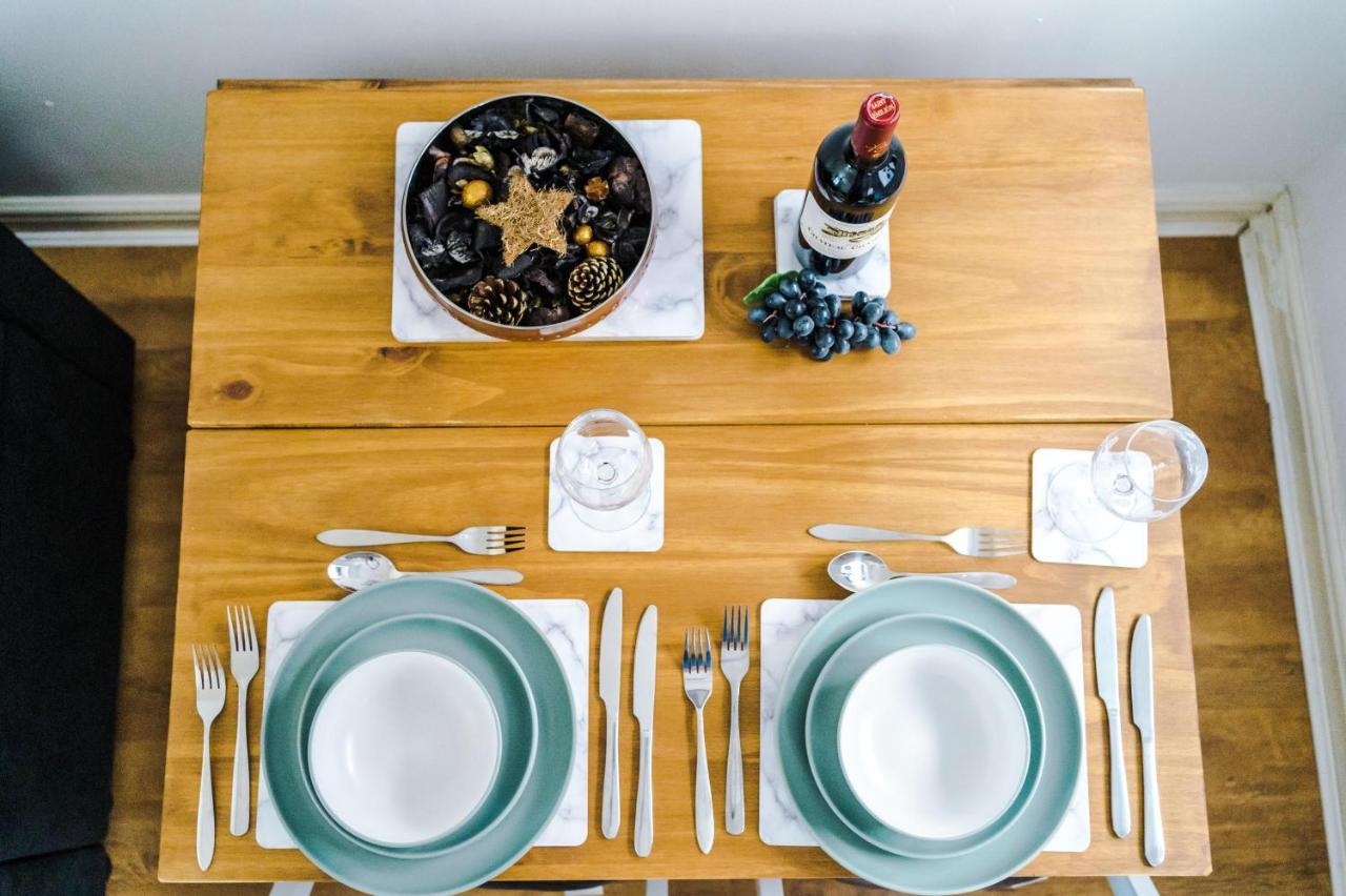Stylish Chester City Centre Apartment By 53 Degrees Property, Ideal For Couples & Business Professionals - Sleeps 4 Экстерьер фото